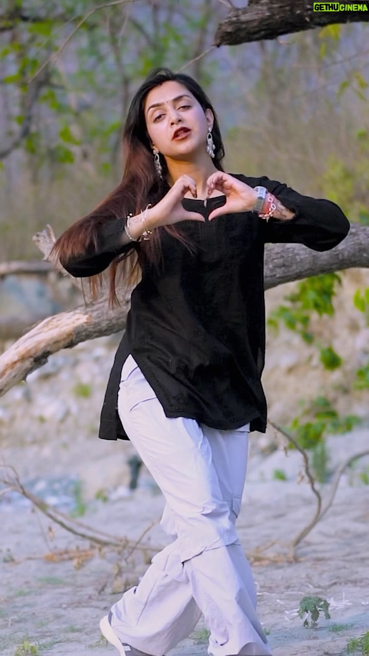 Megha Chaube - 92.1K Likes - Billo Raanii🔥🔥😵‍💫
.
.
 #shorts #trending #song #shorts #dance #beautiful #viral #meghachaube