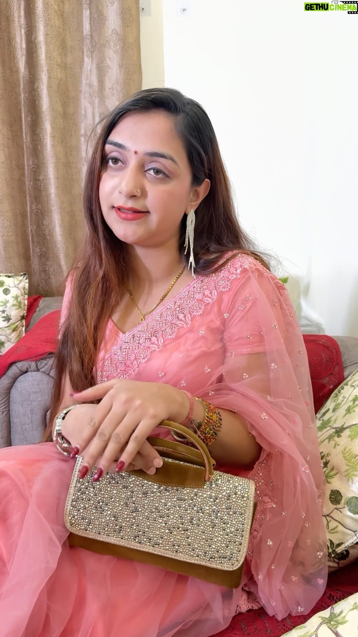 Megha Chaube - 51.6K Likes - Rich Relatives Be Like 👀😅 
.
.
#shorts #funny #comedy #relatable #viral #explore #comedy #viral #meghachaube