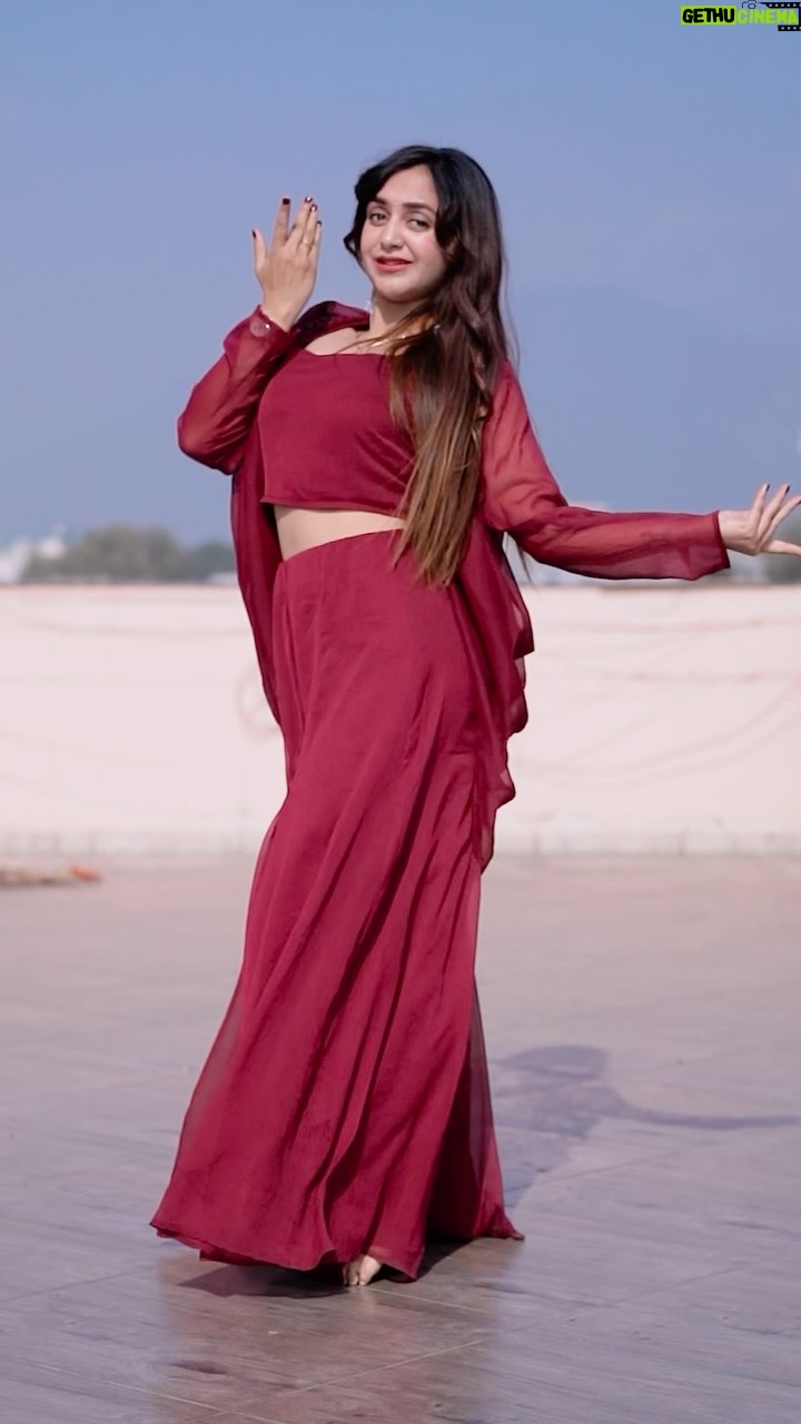 Megha Chaube - 502.3K Likes - Uyi Amma 😍👀♥️
.
.
 #shorts #trendingshorts #dance #trend #uyiamma #viral #meghachaube