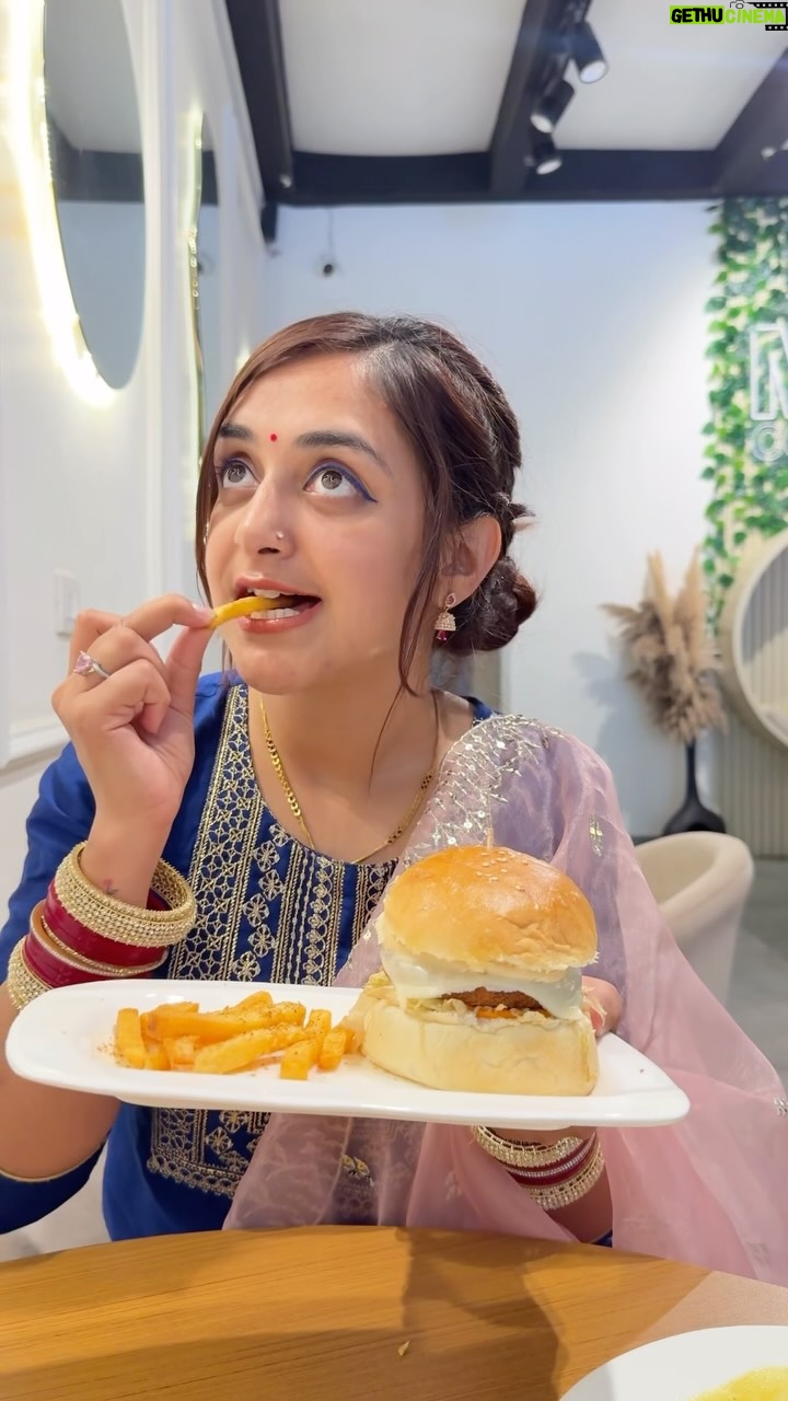 Megha Chaube - 68.6K Likes - Dusri Shadi Ki Planning 😨🫢 
.
.
#shorts #trendingshorts #comedy #couple #funny #viral #meghachaube