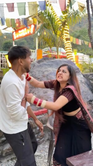 Megha Chaube Instagram - Biwi Ne ye Kese Kiya😳
.
.
 #shorts #trendingshorts #food #tasty #viral #meghachaube