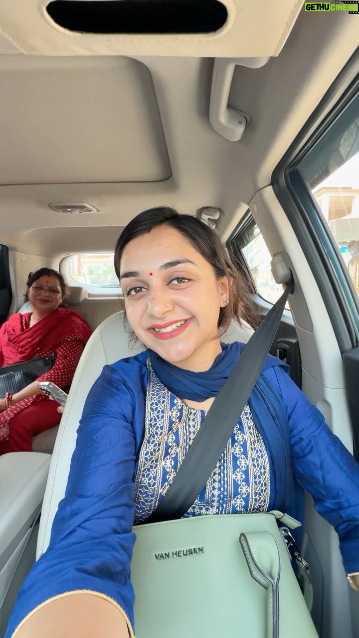 Megha Chaube - 113.9K Likes - Meri Mummy Sasuraal Aai Hain🥹♥️ 
.
.
#shorts #trendingshorts #minivlog #viral #emotional #meghachaube