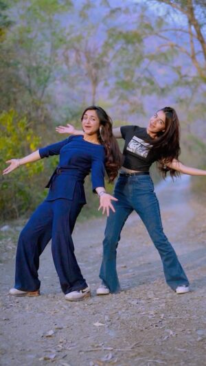Megha Chaube Instagram - Its the Time to Disco♥️Duo with My Sister😍 
.
.
#shorts #trendingshorts #dancer #song #reels #dance #duet #viral #meghachaube