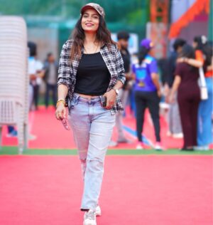Megha Jayashree Pawar Instagram - खुद पर इतना भरोसा है कि, जहा कोई साथना दे वहा भी अकेली खडी हो सकती हु मै..😎💯💪🔥
.
.
pic ; @sonalclicks_24 ❤️
.
.

#strong #stronggirls #strongmindset #vibes #positivibes #new #alone #solitude #candid #selflove #explorepage #foryou #explore #picoftheday #photography #happy #click #celebrity #actor #motivation #influncer