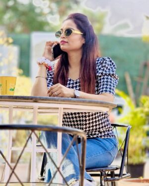 Megha Jayashree Pawar Instagram - Vibes 🖤✨
.
.
.
.
.
.
#newpost #smile #cute #love #vibes #trend #positivevibesalways #stronggirl #simple #simplelife #candid