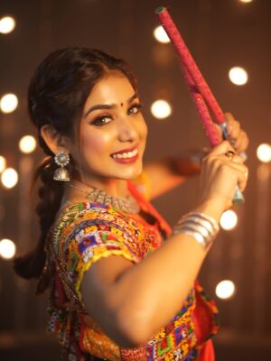 Megha Prasad Instagram - Lehenga swirls & dandiya twirls 🌸✨
Shot by - @_24frame
.
.
.
[Dandiya, Garba, Garba Nights, Navratri, Festival Look, Lahenga, Dance{
.
.
.
#ootd #dandiyanights #garba #fyp #explorepage #meghaprasad #festival #feativallook #love