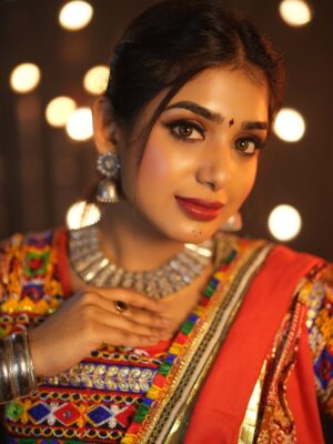 Megha Prasad Instagram - Lehenga swirls & dandiya twirls 🌸✨
Shot by - @_24frame
.
.
.
[Dandiya, Garba, Garba Nights, Navratri, Festival Look, Lahenga, Dance{
.
.
.
#ootd #dandiyanights #garba #fyp #explorepage #meghaprasad #festival #feativallook #love
