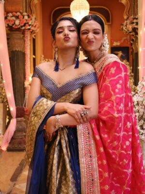 Megha Prasad Instagram - Who knew evil plans and pure hearts could vibe so well off screen? My little baby!! 😘🩷
.
.
.
.
#bhagyalakshmi #malishka #lakshmi #zeetv #balajitelefilms #meghaprasad #fyp