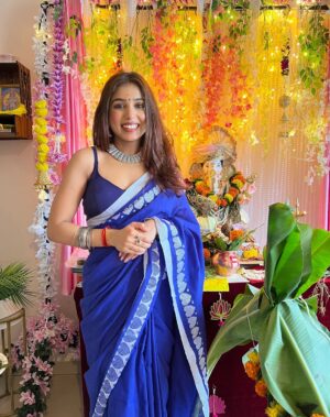 Megha Prasad Instagram - Ganesh Chaturthi glow hits different 🌼💕
Happy Ganesh Chaturthi 2025!! 🙏🏼
.
.
.
.
.
#ganeshchaturthi2025 #ganapatibappamorya #jaishreeganesh #meghaprasad #mumbai #love #mumbai