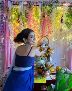 Megha Prasad Instagram - Ganesh Chaturthi glow hits different 🌼💕
Happy Ganesh Chaturthi 2025!! 🙏🏼
.
.
.
.
.
#ganeshchaturthi2025 #ganapatibappamorya #jaishreeganesh #meghaprasad #mumbai #love #mumbai