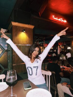 Megha Prasad Instagram - From prayers to pump, from set lights to cafe lights, from abs to brownies & wine nights ✨ all my moods, all my sides, one carousel.
.
.
.
.
.
.
#meghaprasad #mumbai #gym #workout #gymfit #salad #mood #actor #goals