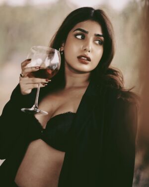 Megha Prasad Instagram - -evil, ornery , scandalous, and evil 🍷 💄 🖤
.
.
.
.
Shot by - @amit_dey_photography
.
.
.
#picoftheday #postoftheday #lanadelreyaesthetic #meghaprasad #mumbai #fyp #explorepage #love