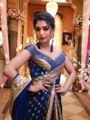 Megha Prasad Instagram - She’s not heartless. She just uses hers less. #MalishkaChronicles 🐈⬛🖤
.
.
.
.
Styled by - @tripzarora @gemfashionstudio
Hair - @dollybain
Shot by - @pramjeetstillphotographer
Accessories & jewellery- @shaikhaasifa626
.
.
.
.
#bhagyalakshmi #zeetv #malishka #balajitelefilms #ootd #ootdfashion #meghaprasad #fyp