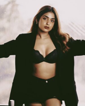 Megha Prasad Instagram - -evil, ornery , scandalous, and evil 🍷 💄 🖤
.
.
.
.
Shot by - @amit_dey_photography
.
.
.
#picoftheday #postoftheday #lanadelreyaesthetic #meghaprasad #mumbai #fyp #explorepage #love