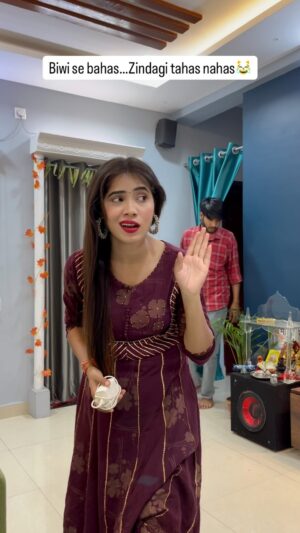 Megha Sahu Instagram - Biwi se Bahas…Zindagi tahas nahas😂 
#couplegoals #husbandandwife #relationshipgoals #funny #comedy #viral #trending #reels #reelsinstagram #foryou #explore