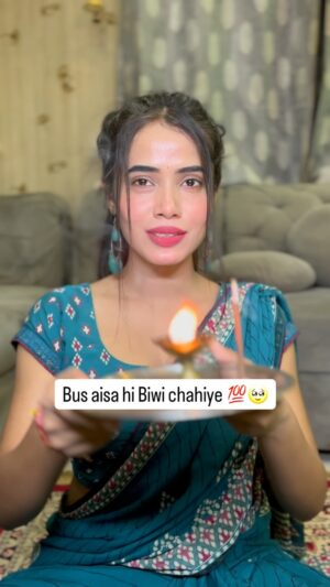 Megha Sahu Instagram - Bus aisi hi Biwi chahiye 💯😂 
#wife #husband #husbandandwife #couplegoals #funny #comedy #viral #trending #reels #reelsinstagram #foryou #explore