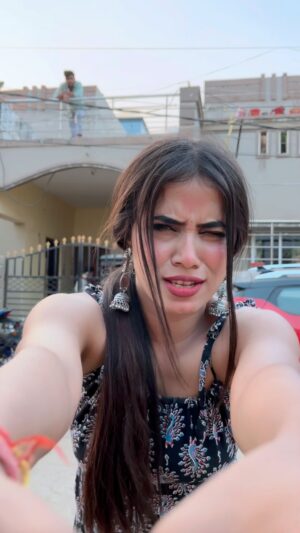 Megha Sahu Instagram - चालाक पति 🤣
#funny #comedy #cg #cgreels #chhattisgarh #reels #reelsinstagram #viral #foryou #explore