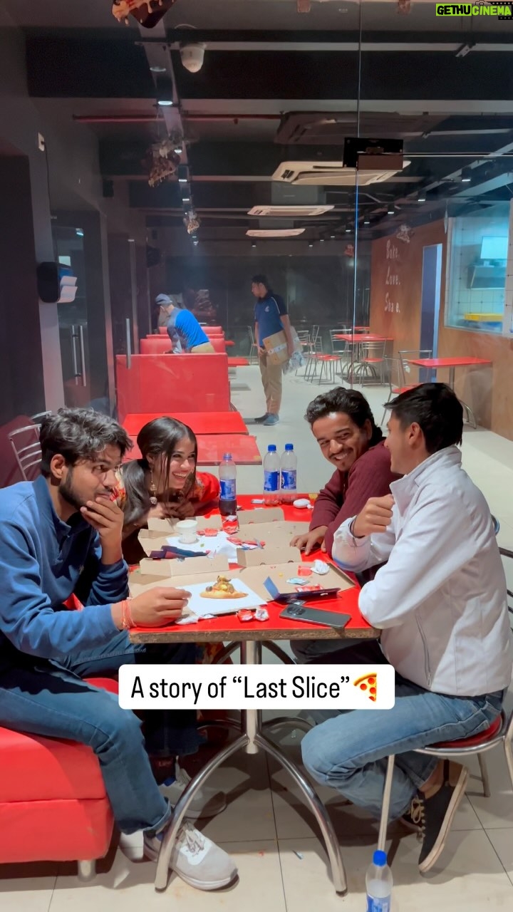 Megha Sahu - 360.9K Likes - A story of “Last Slice” 🍕 
#pizza #pizzalover #funny #comedy #friendship #viral #trending #reels #reelsinstagram #foryou #explore