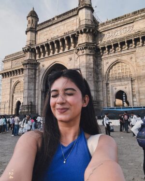 Megha Sukhija Instagram - Mumbai dairies 🥺🧿
#mumbai #mumbaidiaries #billboard #gatewayofindia
