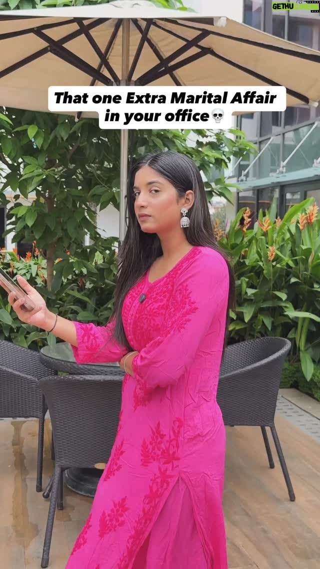 Megha Sukhija - 27.3K Likes - Krdo yaar tag sharmao mt🥰

#relatable #extramarital #extramaritalaffairs #office #officemate