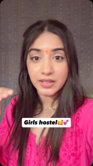 Megha Sukhija Instagram - Top par mera college🥰
#hostel #girlshostel #relatable #indianmemes #relatablememes