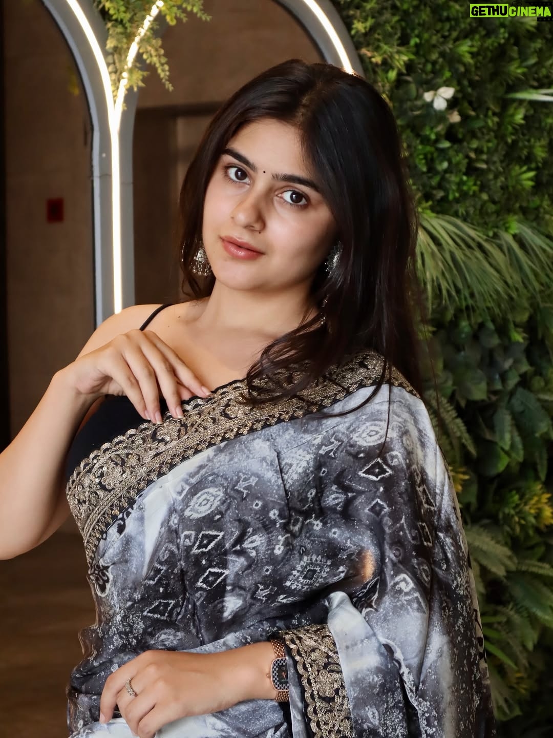 Mehak Bhagtani - 43.7K Likes - Soniye🩶

Saree from @suryaboutiquejodhpur 
:
:
:
:
#trend #explore #viral #fyp