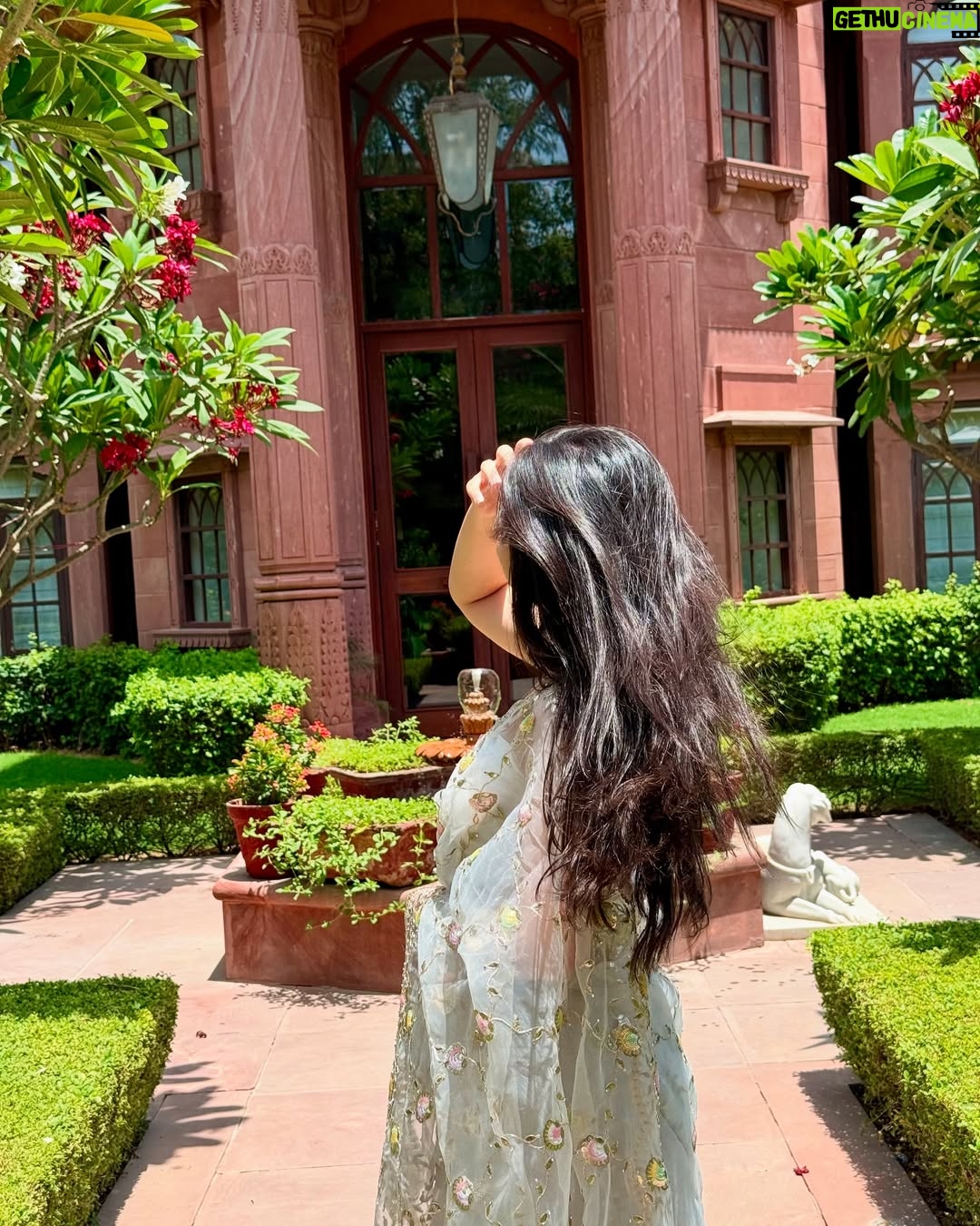 Mehak Bhagtani - 41.7K Likes - इश्क़ ka रंग Safed पिया!🦢🐚🪷🌙
.
.
.
.
.
#trend #viral #explore #fyp