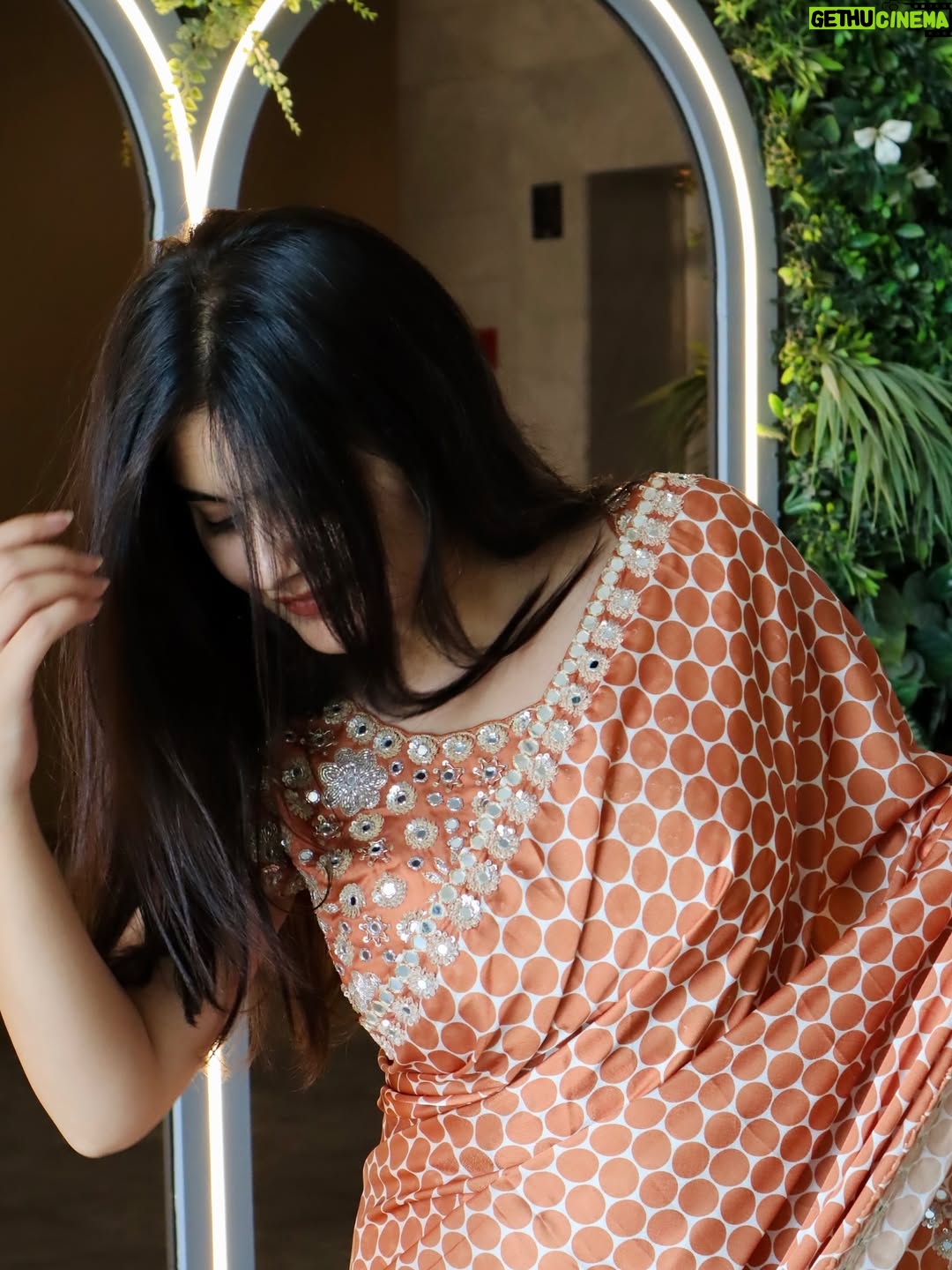 Mehak Bhagtani - 14.2K Likes - तुम पर मरता हूँ 🧡
.
.
.
Saree from @suryaboutique_official 
.
.
#trend #viral #explore #fyp #explorepage✨ #sareelove❤️