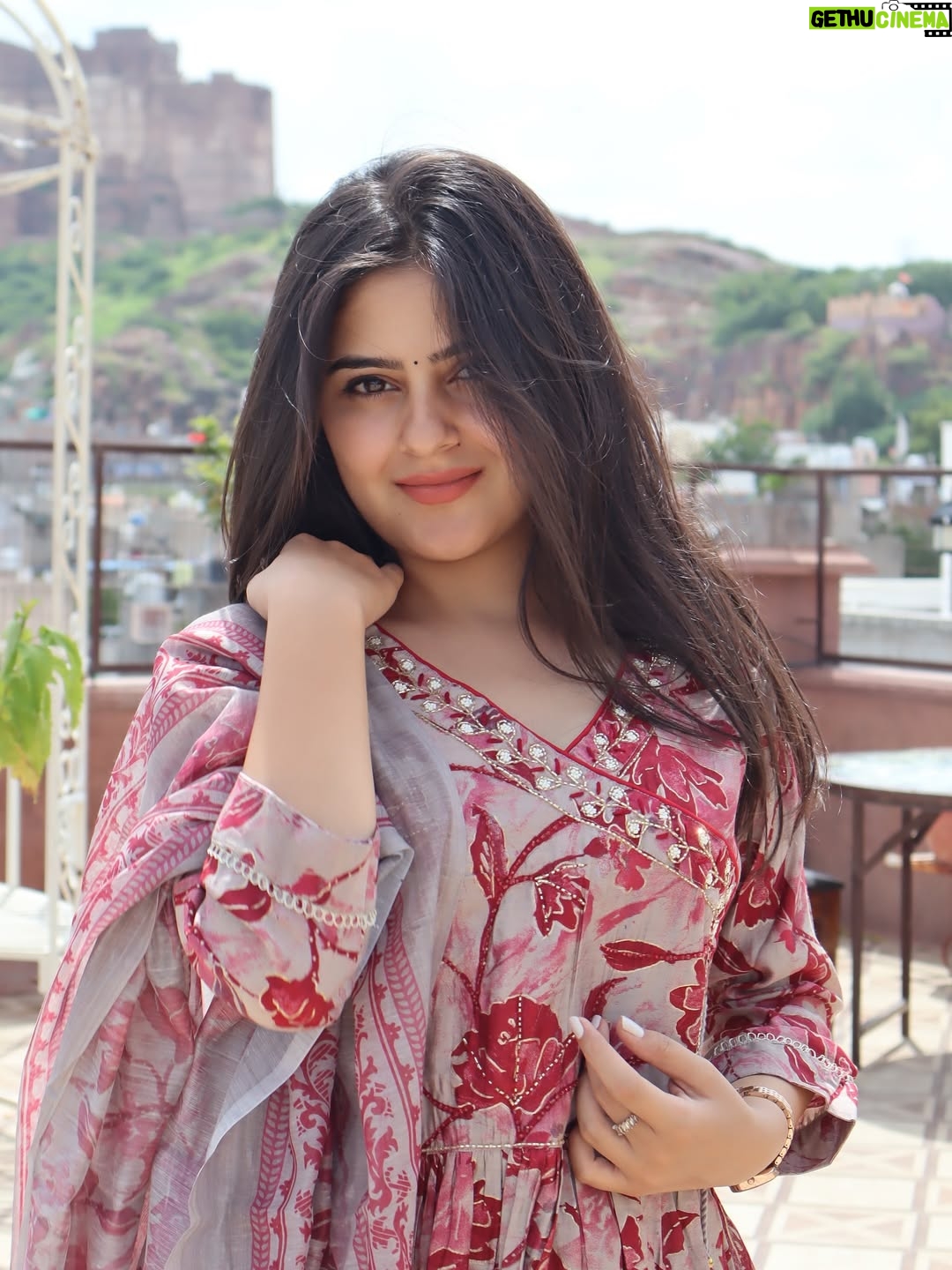 Mehak Bhagtani - 43K Likes - Aavan javan de🫴🏻
.
.
.
.
.
#trend #viral #fyp #explore  #explorepage✨ #viral #cute #fyp #contentcreator #socialmedia #instagram #discoverme