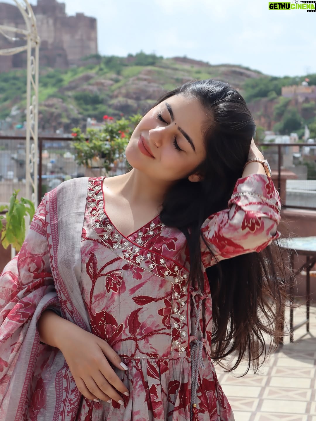 Mehak Bhagtani - 43K Likes - Aavan javan de🫴🏻
.
.
.
.
.
#trend #viral #fyp #explore  #explorepage✨ #viral #cute #fyp #contentcreator #socialmedia #instagram #discoverme