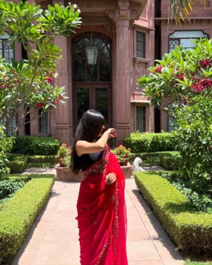 Mehak Bhagtani Instagram - इश्क़ तेरा lae dooba🥀
:
:
Saree from @deepkala_sarees_
:
:
:
#trend #viral #explore #fyp