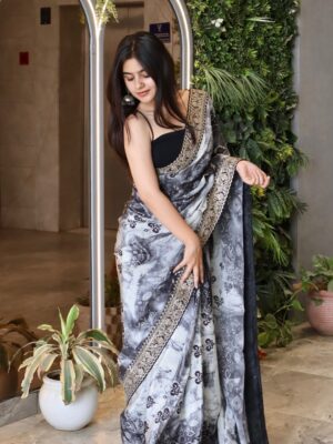 Mehak Bhagtani Instagram - Soniye🩶
Saree from @suryaboutiquejodhpur
:
:
:
:
#trend #explore #viral #fyp