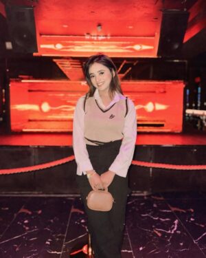 Mehak Siddiqui Instagram - About last night
.
Follow : @mehak_siddiqui9556
.
.
#mehaksquad9556 #party