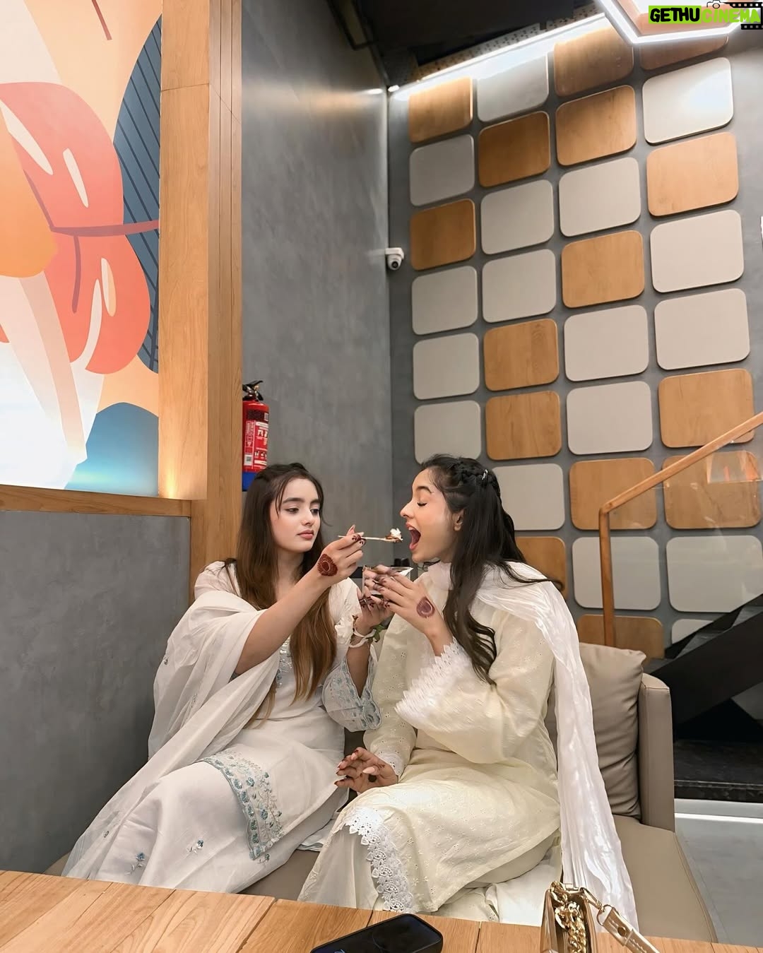 Mehak Siddiqui - 75.9K Likes - Chand raat mubarak🌙
#mehaksquad9556
