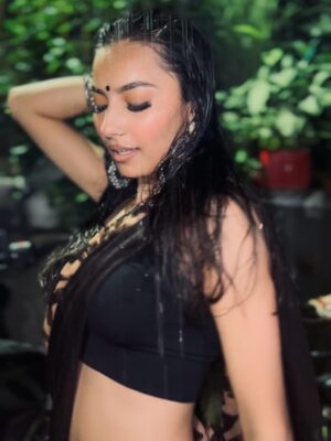 Mehek otwal Instagram - Monsoon season ⛈️🔥