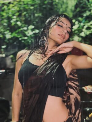 Mehek otwal Instagram - Monsoon season ⛈️🔥