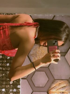 Mehek otwal Instagram - 🍇🩷