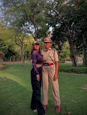 Mehek otwal Instagram - || my behen🙂‍↔️✋ @sanovar_otwal 

_ congratulations didi 🥰❤️
_ sub inspector 🎖️🎖️