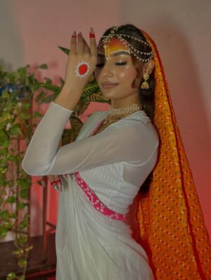 Mehek otwal Instagram - 🦚❤️ radhe radhe 

#radharanilook 
Maine bus radha rani ka look create kiya h 🥹❤️ pr radha rani ki sundarta ki koi rees nhi kr skta main bi nhi 🥹🫶🏻 radhe radhe