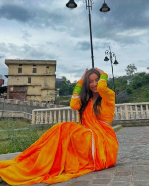 Mehek otwal Instagram - 🧡💛 @_mehek_otwal_ 
#mehekotwal
