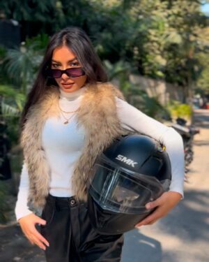 Mehek otwal Instagram - Updated version 🔮