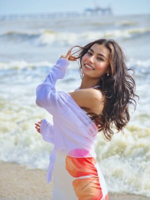 Mehek otwal Instagram - 🏖️🌝🌸