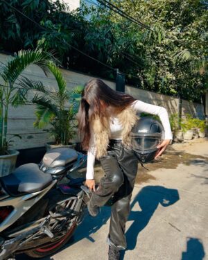 Mehek otwal Instagram - Updated version 🔮