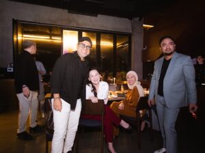 Meisya Siregar Instagram - Kemarin bersenang senang menemani suami asli ( bukan mantan halu ) show dari sore sampe mlm nya berasa kembali muda krn ada teh @rieka.roslan bikin @bebi_romeo jogeddd 🤣

such a fun night to remember ❤️

Jas @bebi_romeo : @sikamba.tailor