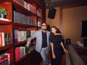 Meisya Siregar Instagram - Kemarin bersenang senang menemani suami asli ( bukan mantan halu ) show dari sore sampe mlm nya berasa kembali muda krn ada teh @rieka.roslan bikin @bebi_romeo jogeddd 🤣

such a fun night to remember ❤️

Jas @bebi_romeo : @sikamba.tailor