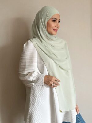 Meisya Siregar Instagram - Kita fokus aja sama jualan !!!

pada akhirnyah, dengan kita belanja produk UMKM, kita ikut serta menggerakan roda ekonomi negara.
yuk di pilih warna baru nya @merknya.ms ...
yang pasti, ga perlu bolak balik beli hijab terus. krn semua warna sehari2 lengkap , dan ga perlu bolak balik setrika. ironless ! 
thats why kita bikin yg beda, Crinkle Hijab is our trademark 😍

Langsung pilih Pashmina Instant, Square Instant atau yg slip on Hijab ( Model mleyot ). 

warna apa nih yg belom kamu punya ??? 

#instanthijab #pashminainstant #SegitigaInstant #squareinstant #hijabmleyot #ironless #antikusut#merknyams #fyp 
#kerudung #fashionhijab #hijab #moslemwear #merknyams #bajuwanita #tunik #bajulebaran #modestwear #meisyasiregar
