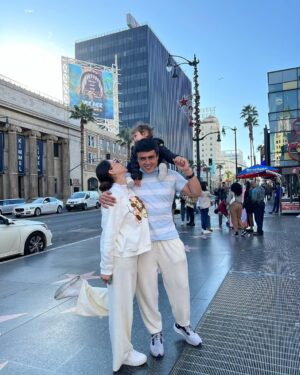 Melissa Loza Instagram - No somos una familia perfecta, somos una familia real ….. lo principal es que nos amamos. 
Que Dios bendiga siempre a mi familia y a las de todos ustedes!…Son mis deseos de corazón para todos! 🤍