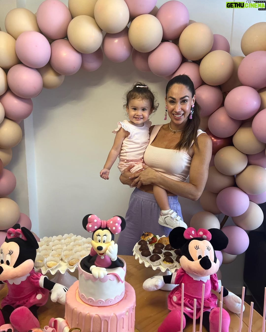 Melissa Loza - 104K Likes - Ayer fue un día muy especial para nosotros! Nuestra ERIKITA cumplió 2 añitos 🥳 feliz día! Amor de mi vida, te amamos hasta el infinito y más allá. ♥️♥️♥️
Dios te bendiga siempre! Mi amor ♥️🤤
.
.
.
.
.
.
.
@dulcemordida