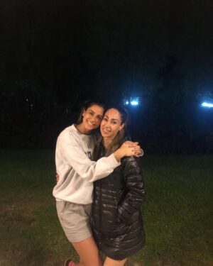 Melissa Loza Instagram - Gracias a mi familia y amigos …🥰 gracias de todo corazón ♥️ a todos! Los que se tomaron ayer un minuto de su tiempo para saludarme, gracias por sus palabras y buenos deseos 🤍✨