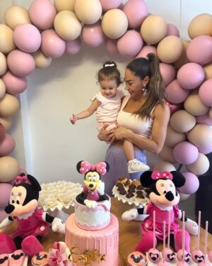 Melissa Loza Instagram - Ayer fue un día muy especial para nosotros! Nuestra ERIKITA cumplió 2 añitos 🥳 feliz día! Amor de mi vida, te amamos hasta el infinito y más allá. ♥️♥️♥️
Dios te bendiga siempre! Mi amor ♥️🤤
.
.
.
.
.
.
.
@dulcemordida